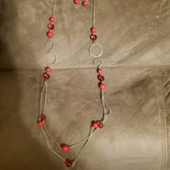 Paparazzi bubbly bright red necklace and earrings set - Picture 1 of 1